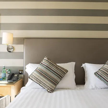 Golden Sands فندق