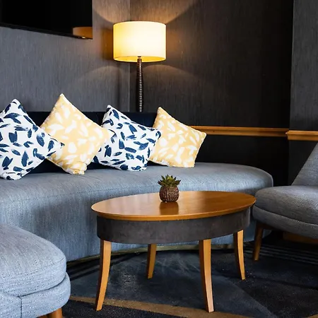 Golden Sands فندق سات بريلاد