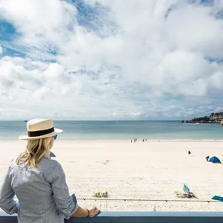 Golden Sands Hotel
